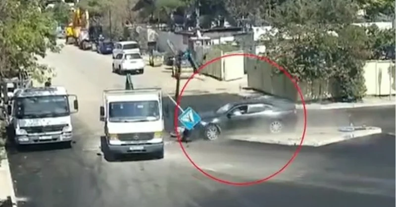 Xətaidə avtomobil işıqfora çırpıldı