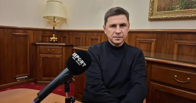 Ukraynanın dağılan sosial və kommersiya obyektlərini Rusiyanın vəsaitləri ilə bərpa etmək lazımdır Mixaylo Podolyak