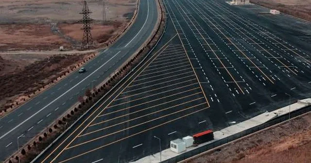 Türkiyə ilə sərhəddəki yeddi hektarlıq TIR parkının yenidənqurmadan sonrakı GÖRÜNTÜLƏRİ