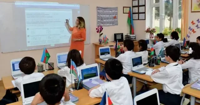 Orta məktəblər üçün yeni dərslik HAZIRLANACAQ