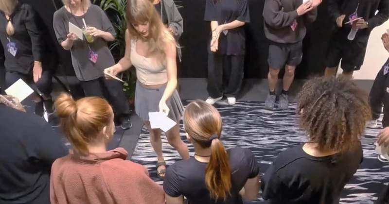 Komandasının hər üzvünə 100 min dollar bonus payladı Video