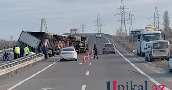 Salyanda yol qəzası: 4 nəfər yaralandı (VİDEO)