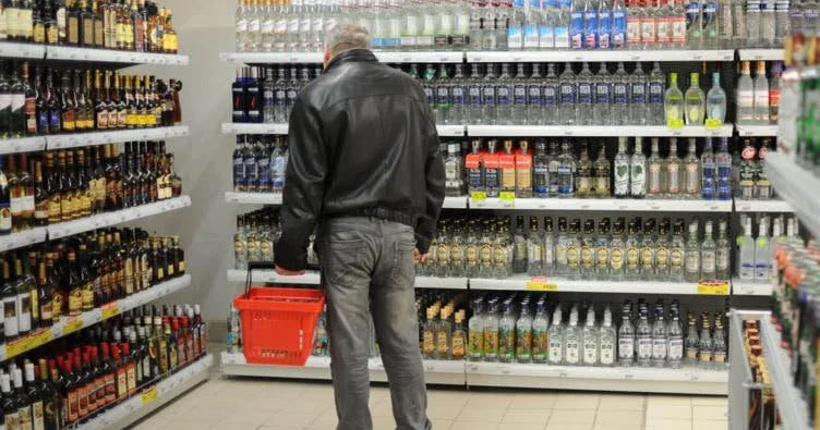 Rusiyada “ən strateji məhsul” bahalaşır Alkoqol yanvarın 1 dən neçəyə olacaq?