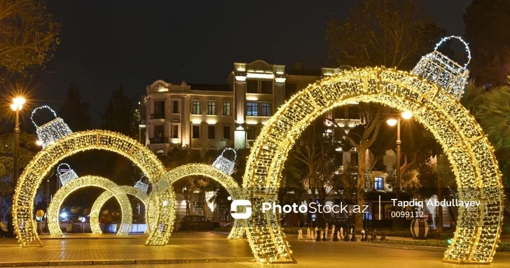 Баку готовится к Дню солидарности азербайджанцев и Новому году