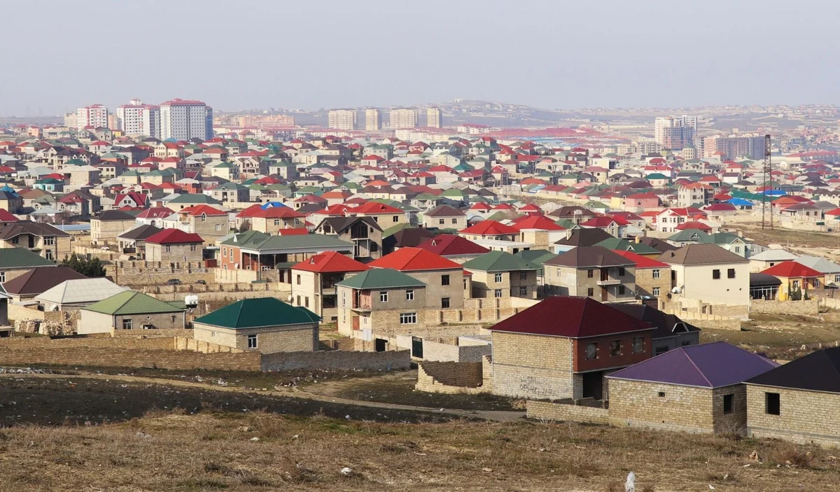 Bakı və Abşeronda 500 mindən çox çıxarış verilməyən fərdi həyət evi var KONKRET