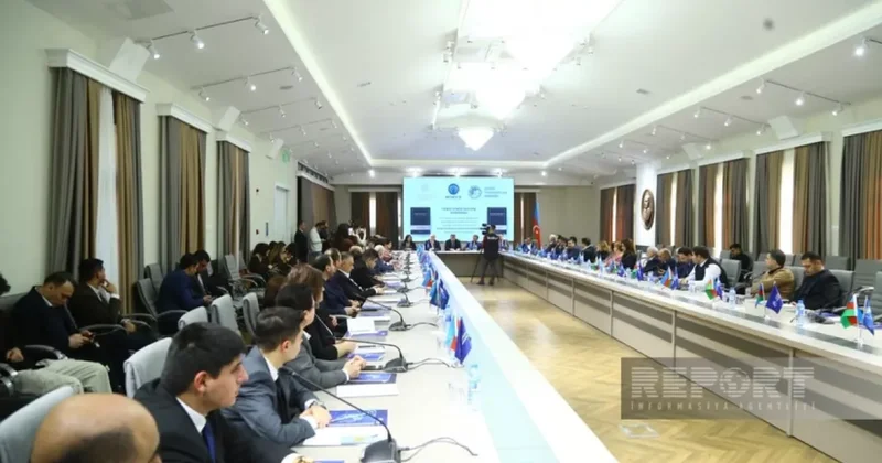 В Баку презентовали e книгу Западный Азербайджан в документах и источниках ФОТО