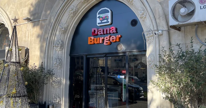 Bakıda bütün tarixi abidələrin yanında restoran açırlar MEMAR FOTOSESSİYA