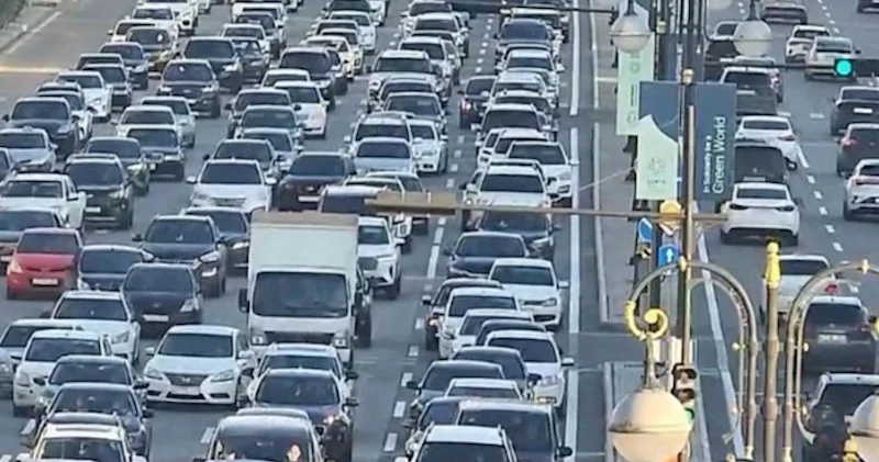 Sürücülük vəsiqəsi alanlar azalır, tıxac artır Ekspert ziddiyyətə aydınlıq GƏTİRDİ