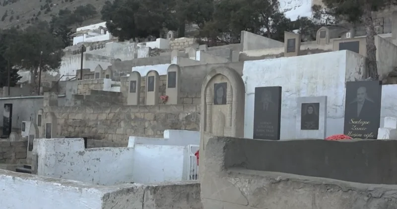 Zibil poliqonunu xatırladan qəbiristanlıqlar niyə təmizlənmir?