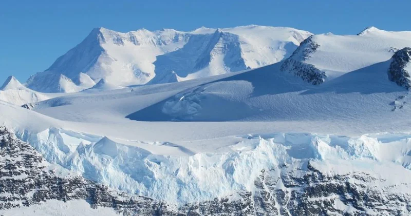 Naməlum Antarktida: Buz təbəqəsinin altında nələr var?