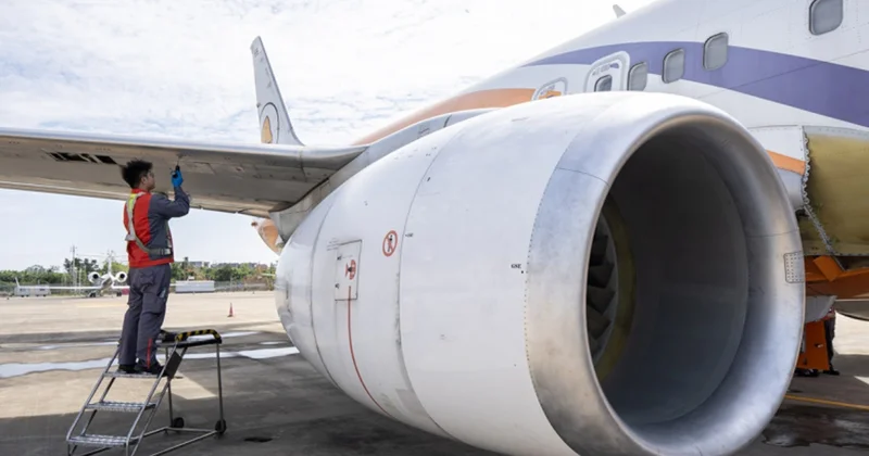 Minlərlə sərnişin çətin durumda: Asiyada iki aviaşirkət fəaliyyətini dayandırdı