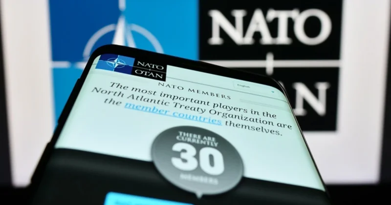 NATO Serbiyaya zərbələri haqlı çıxaran 1999 cu il tarixli brifinq stenoqramını saytdan silib