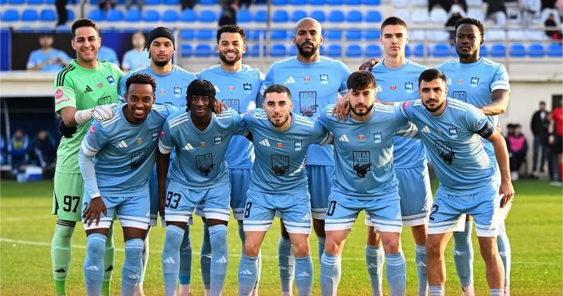 Zirə 2 qol vurduğu komandaya uduzdu