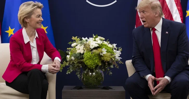 Фон дер Ляйен и Трамп обсудят в Давосе мирные переговоры по Украине