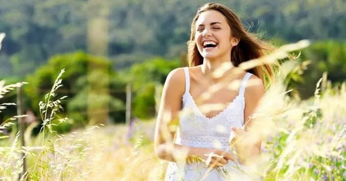 Tək yaşamaq HƏVƏSİ Qadınlar niyə ailə həyatından qaçır?