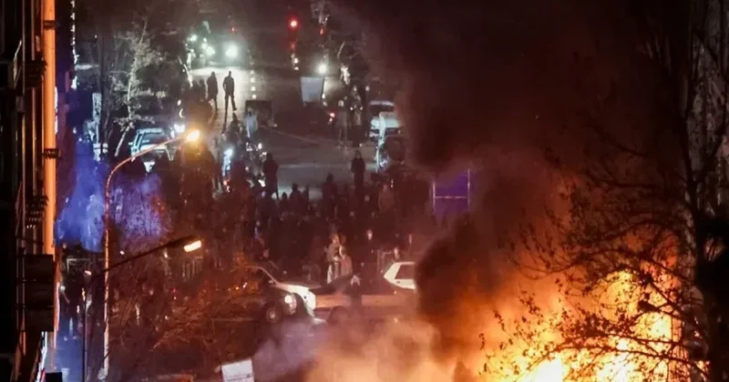 İranda etirazlarda 3 min nəfər həbs edilib