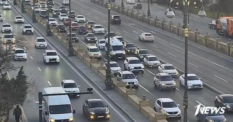 На этих дорогах Баку наблюдаются пробки ФОТО СПИСОК