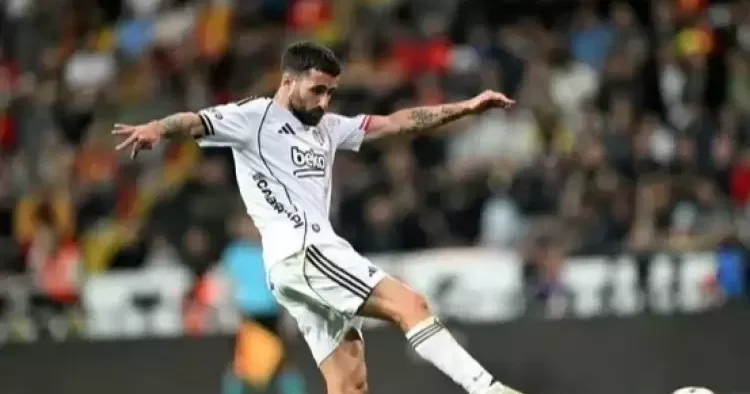 Beşiktaş da oynamaq istəməyən ulduza rəsmi təklif gəldi