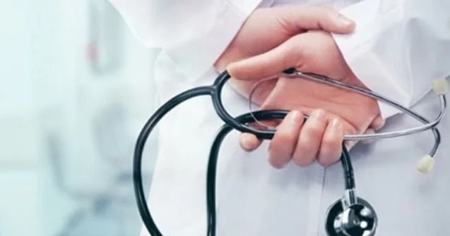 Geniş səlahiyyət, iş işləmək, çox maaş Məşhur cərrahdan bəzi həkimlərə sərt İTTİHAMLAR