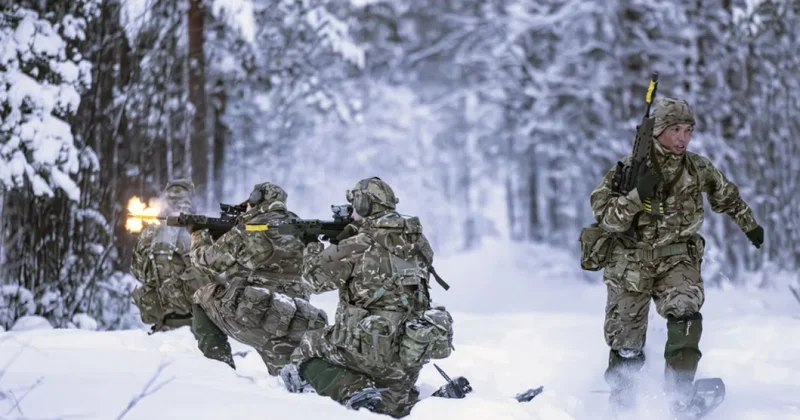 Британская пехота готовится воевать с Россией