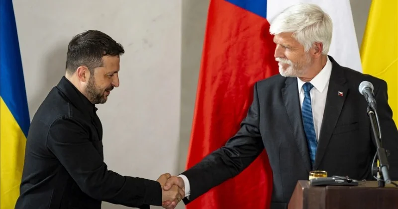 Qərbin həmrəyliyi: Pevelin Kiyev səfərinin geosiyasi anlamı