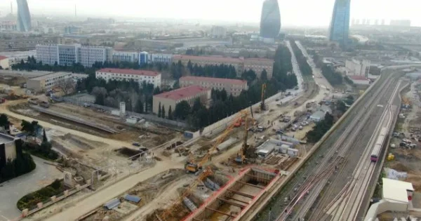 Paytaxtda yeni avtomobil yolunun tikintisi davam etdirilir VİDEO