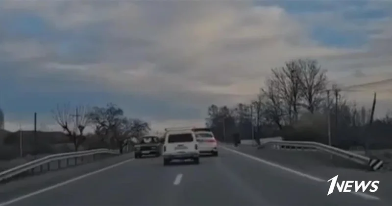 Дорожная полиция пресекла угрозу, созданную пьяным водителем ВИДЕО