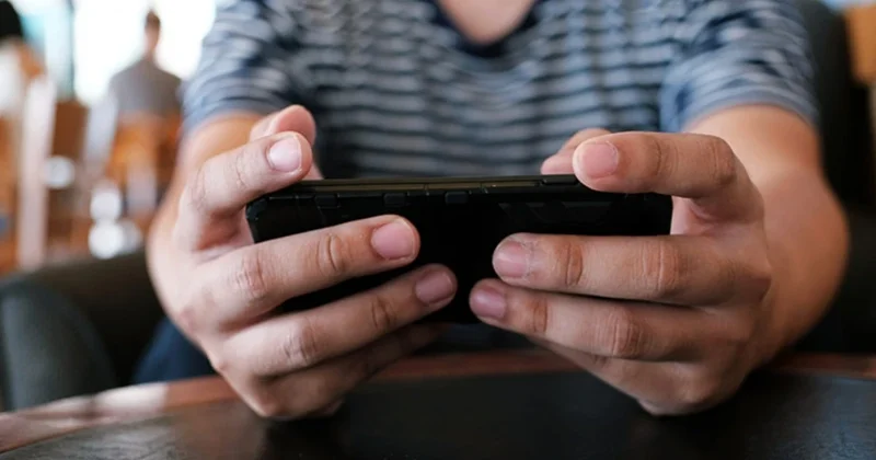 Sosial şəbəkələrdə söyüş və təhqir artıq sərt cəzalandırılacaq Ekspert RƏYİ