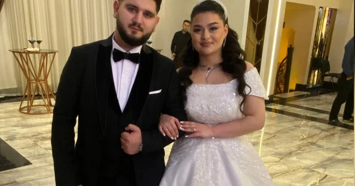 Əməkdar artist toyda qızı üçün oxudu Video