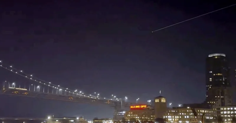 Возвращение Crew 11 Dragon на Землю попало на ВИДЕО