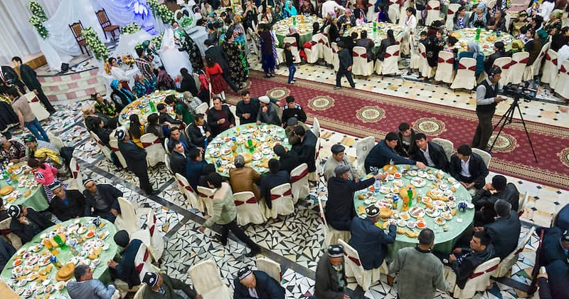 В Узбекистане хотят обложить налогом чрезмерно пышные свадьбы Minval Politika