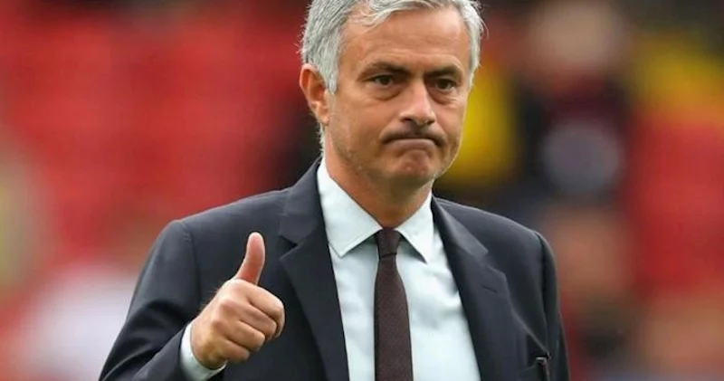 “Real Madrid”in prezidenti Mourinyonu baş məşqçi təyin etmək istəyir − KİV