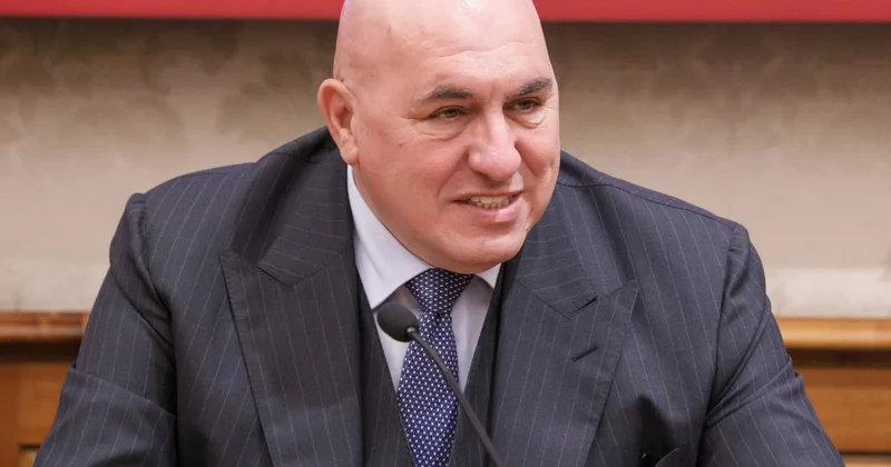 Министр обороны Италии назвал анекдотом отправку европейских военных в Гренландию Minval Politika