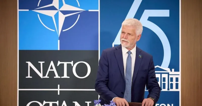 “Ukrayna ağır güzəştlərə getməli olacaq” Çexiya Prezidenti