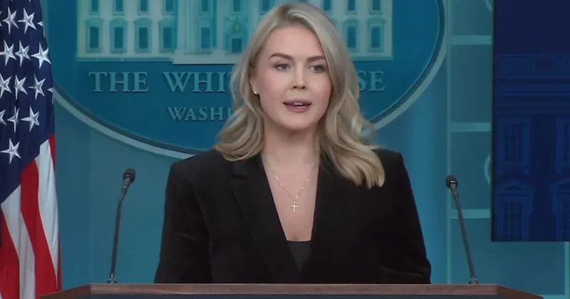 Ağ evin mətbuat katibi jurnalisti tənqid hədəfinə çevirib