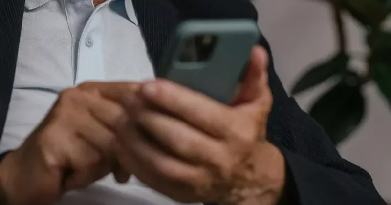 Житель столицы Казахстана притворялся девушкой и выманил у мужчины миллионы История Нурай из Tinder