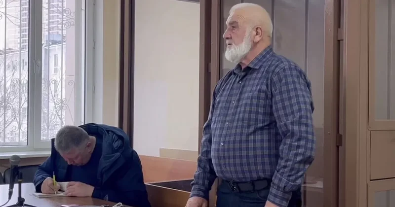 Оскорбивший русских учитель Магомедов лишился работы и получил штраф