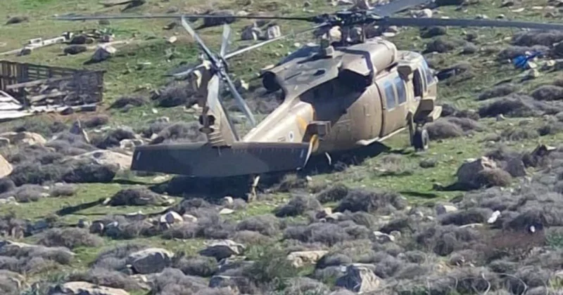 Израильский военный вертолет сорвался с троса и рухнул видео