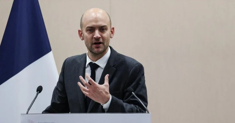 Fransa Qrenlandiyada konsulluq açır