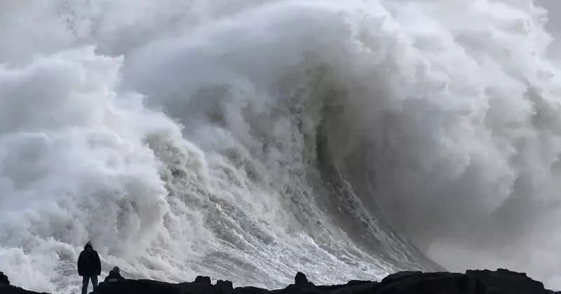 На Филиппинах более 6 тыс человек и 2 тыс грузов застряли из за шторма