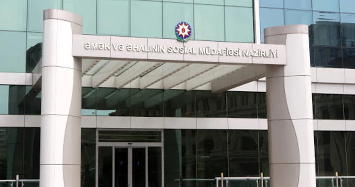 Əmək və sosial müdafiə sahəsində görülən işlər və builki hədəflər müzakirə edilib