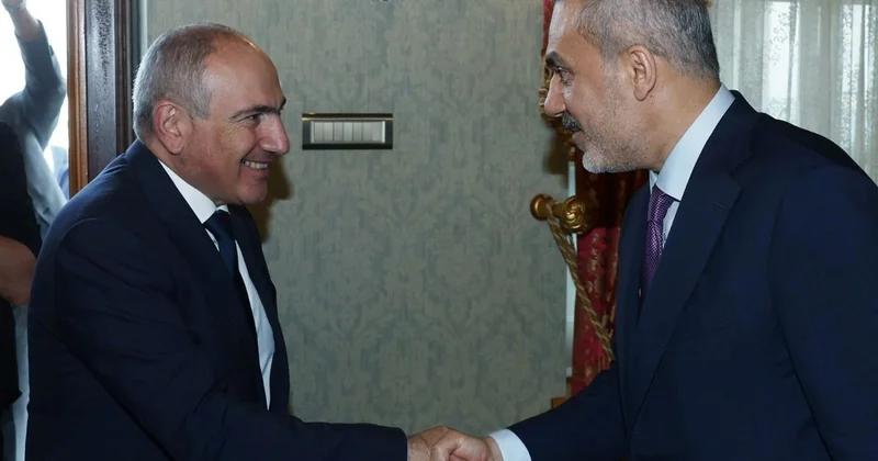 “Hakan Fidan seçkilərdə Paşinyanı dəstəklədiyini açıqlamadı. Bu, sadəcə yalandır...“