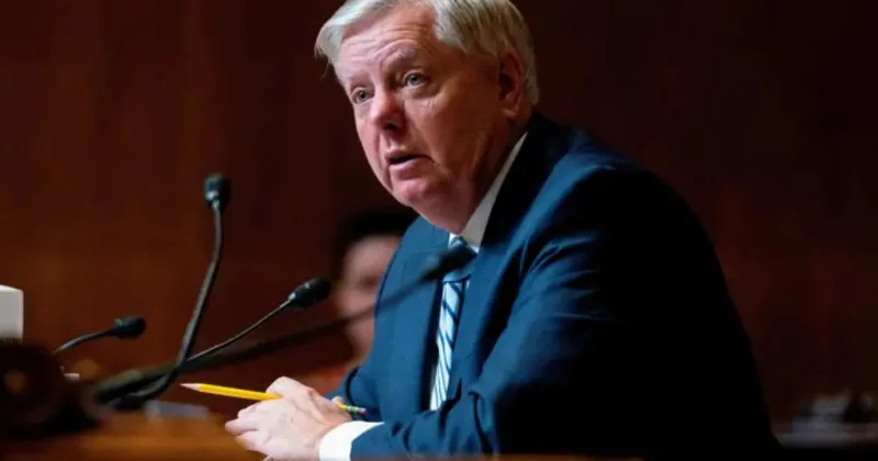 Россия вряд ли выведет войска из Украины считает Линдси Грэм