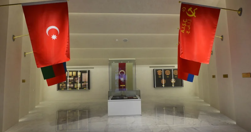 Знаковые экспонаты музеев Азербайджана: Флаг АДР из коллекции Музея Государственного флага