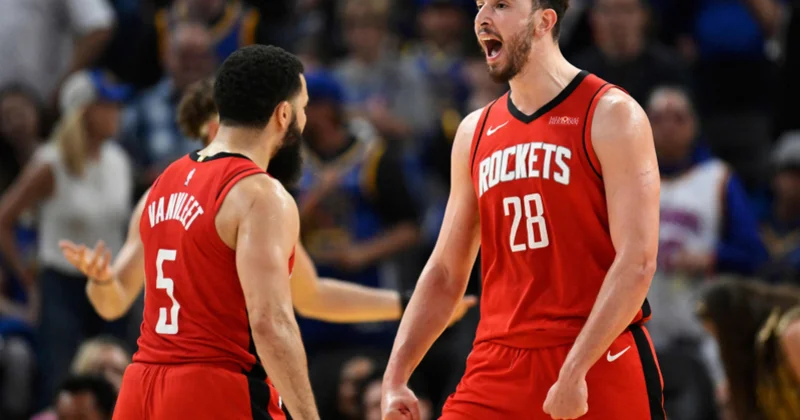 NBA: Lider türkiyəli basketbolçunun komandasını üstələyərək ardıcıl beşinci qələbəsini qazanıb