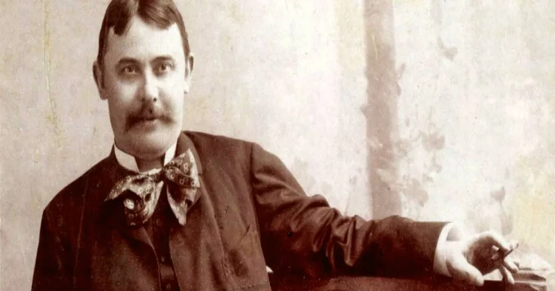 Danışmağı öyrənənə qədər susmaq çətin deyil... Məşhur macar yazıçıdan aforizmlər