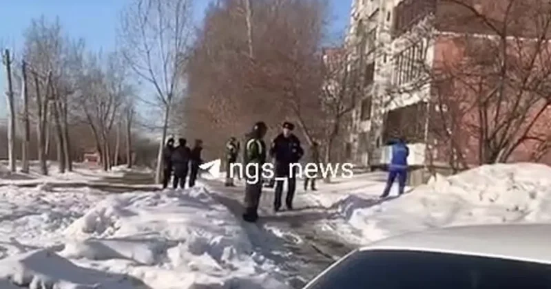 В России мужчина с ружьем взял заложников в квартире жилого дома