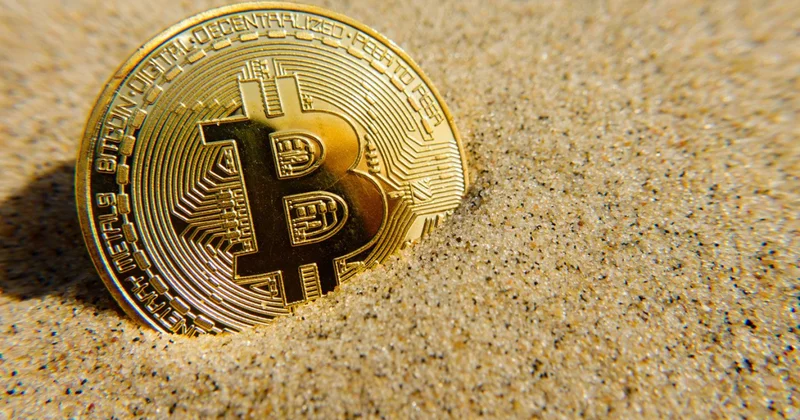 Биткоин продолжает терять в цене