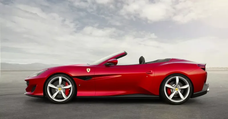 Во Франции полиция поймала бездомного мужчину за рулем Ferrari