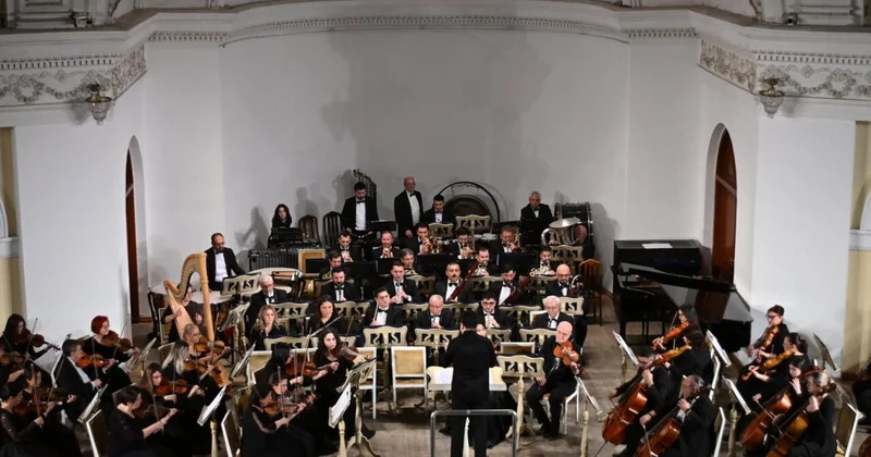 Filarmoniyanın səhnəsində musiqisevərlər üçün klassik konsert proqramı təqdim olundu FOTO